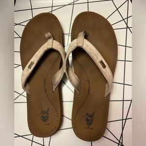 Reef Women’s Beachbreak flip flops Guc Sz 9 cream